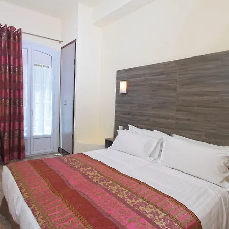 Le 21 Hotel 2*