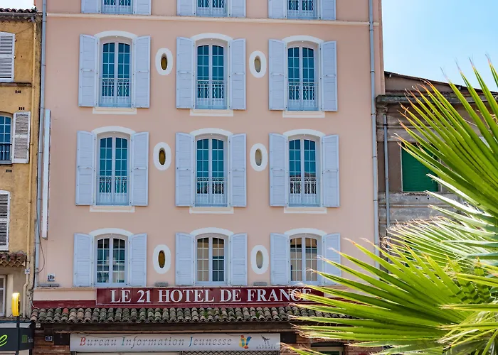 Le 21 מלון Saint-Raphaël