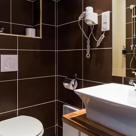 Hotell Le 21 2*
