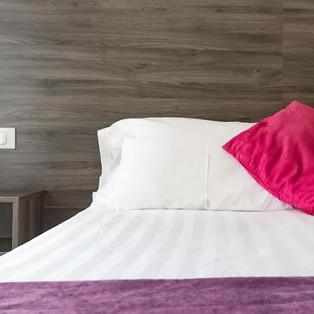 Otel Le 21 2*