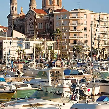 Otel Le 21 Saint-Raphaël